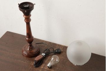 アンティーク照明　和製アンティーク　エレガントな空間を演出するテーブルスタンド(卓上ランプ、テーブルライト)(R-039428)