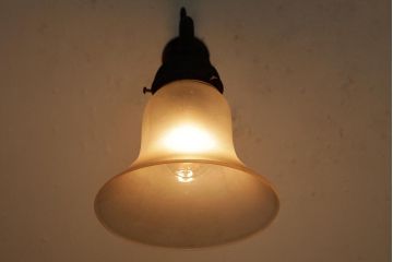 アンティーク照明　大正ロマン　花が咲いたようなデザインが魅力のウォールライト(シェード、ブラケットライト、壁掛け照明、壁付け照明)(R-039429)