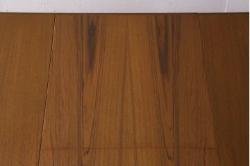 ヴィンテージ家具　北欧ビンテージ　G-PLAN(ジープラン)　チーク材　オーバル型がやわらかな雰囲気を醸し出すエクステンションテーブル(ダイニングテーブル)(R-039432)