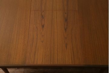 ヴィンテージ家具　北欧ビンテージ　G-PLAN(ジープラン)　チーク材　オーバル型がやわらかな雰囲気を醸し出すエクステンションテーブル(ダイニングテーブル)(R-039432)