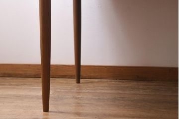 ヴィンテージ家具　北欧ビンテージ　G-PLAN(ジープラン)　チーク材　オーバル型がやわらかな雰囲気を醸し出すエクステンションテーブル(ダイニングテーブル)(R-039432)
