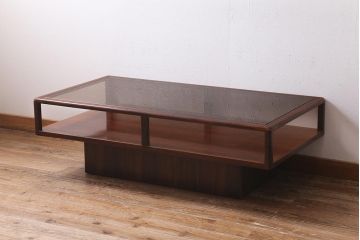 ヴィンテージ家具　北欧ビンテージ　ローズウッド材　スタイリッシュなガラストップテーブル(センターテーブル、ローテーブル、コーヒーテーブル)(R-039433)