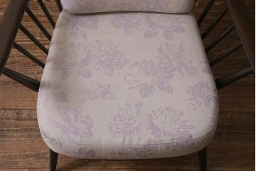 ヴィンテージ家具　ERCOL(アーコール)　エバーグリーン　エレガントな雰囲気漂う1人掛けイージーチェア(ラウンジチェア、アームチェア、椅子、ソファ、ビンテージ)(定価約29万円)(R-039434)