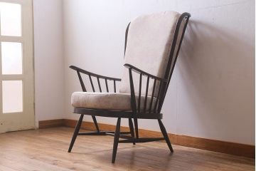 ヴィンテージ家具　ERCOL(アーコール)　エバーグリーン　エレガントな雰囲気漂う1人掛けイージーチェア(ラウンジチェア、アームチェア、椅子、ソファ、ビンテージ)(定価約29万円)(R-039435)