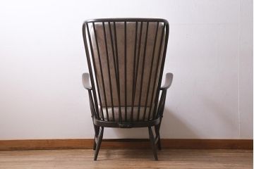ヴィンテージ家具　ERCOL(アーコール)　エバーグリーン　エレガントな雰囲気漂う1人掛けイージーチェア(ラウンジチェア、アームチェア、椅子、ソファ、ビンテージ)(定価約29万円)(R-039435)