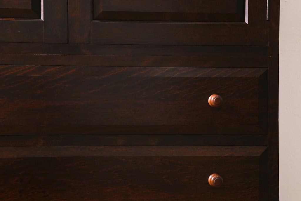 中古　民芸家具　衣装盆付き　上品なデザインの和タンス(衣装箪笥、引き出し、チェスト、着物箪笥)(R-039437)