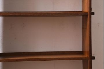 アンティーク家具　和製アンティーク　楔式　温もり溢れる木の風合いが魅力の本棚(オープンラック、飾り棚、収納棚、ブックシェルフ)(R-039440)