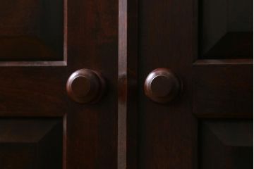 当店リメイク家具 松本民芸家具 衣装盆・棚 2WAY脚付キャビネット(和タンス、戸棚、収納棚、着物箪笥)(R-039443)