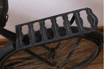 アンティーク雑貨　イギリスヴィンテージ　LYCCETサドル　カゴ付き　ノスタルジックなディスプレイにおすすめな自転車(オブジェ、ディスプレイ雑貨、ビンテージ)(R-039444)