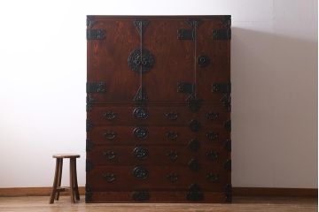 中古　岩谷堂箪笥　北国2号　重厚な雰囲気の収納棚付き衣装箪笥(整理タンス、和タンス、引き出し)(定価約96万円)(R-039446)