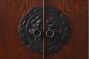 中古　岩谷堂箪笥　北国2号　重厚な雰囲気の収納棚付き衣装箪笥(整理タンス、和タンス、引き出し)(定価約96万円)(R-039446)