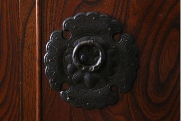 中古　岩谷堂箪笥　北国2号　重厚な雰囲気の収納棚付き衣装箪笥(整理タンス、和タンス、引き出し)(定価約96万円)(R-039446)