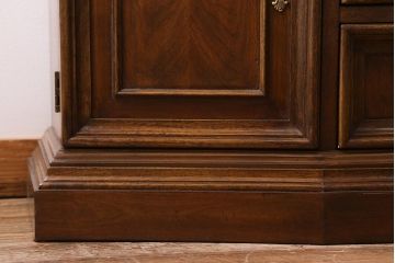 中古　DREXEL HERITAGE(ドレクセルヘリテイジ)　TRYON MANOR(トライオンメナー)　China(チャイナ) 食器棚(キャビネット、飾り棚、収納棚)(定価約98万円)(R-039447)