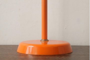 レトロ照明　ビビットなオレンジが可愛らしいデスクスタンド(スタンドライト、卓上照明)(R-039449)