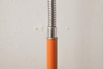 レトロ照明　ビビットなオレンジが可愛らしいデスクスタンド(スタンドライト、卓上照明)(R-039449)