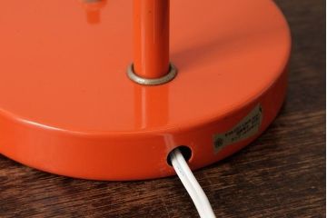 レトロ照明　鮮やかでポップなカラーのデスクスタンド(スタンドライト、卓上照明)(R-039450)