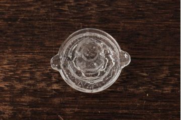 アンティーク雑貨　プレスガラス　昭和レトロなデザインが魅力的な醤油さし(和ガラス、ガラスビン、醤油瓶)(R-039452)