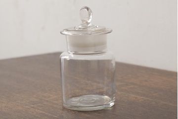 アンティーク雑貨　レトロ雑貨　アンティークボトル　小さな蓋付きガラス瓶(ガラスビン)(R-039453)