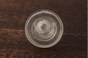 アンティーク雑貨　レトロ雑貨　アンティークボトル　小さな蓋付きガラス瓶(ガラスビン)(R-039453)