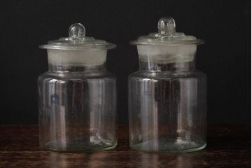 アンティーク雑貨　レトロ雑貨　アンティークボトル　小さな蓋付きガラス瓶5個セット(ガラスビン)(R-039455)