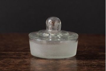 アンティーク雑貨　レトロ雑貨　アンティークボトル　小さな蓋付きガラス瓶5個セット(ガラスビン)(R-039456)