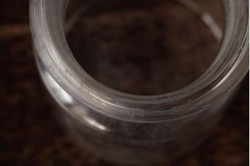 アンティーク雑貨　レトロ雑貨　アンティークボトル　小さな蓋付きガラス瓶5個セット(ガラスビン)(R-039456)