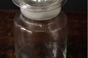 アンティーク雑貨　レトロ雑貨　アンティークボトル　小さな蓋付きガラス瓶5個セット(ガラスビン)(R-039456)