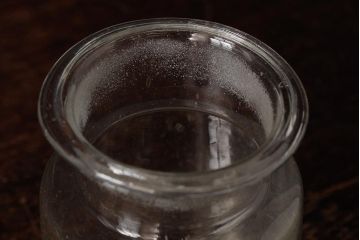 アンティーク雑貨　レトロ雑貨　アンティークボトル　小さな蓋付きガラス瓶5個セット(ガラスビン)(R-039457)