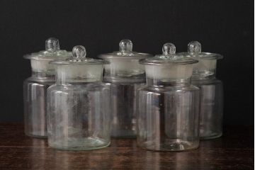 アンティーク雑貨　レトロ雑貨　アンティークボトル　小さな蓋付きガラス瓶5個セット(ガラスビン)(R-039458)