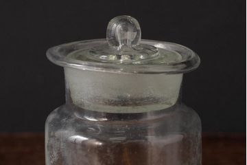 アンティーク雑貨　レトロ雑貨　アンティークボトル　小さな蓋付きガラス瓶5個セット(ガラスビン)(R-039458)
