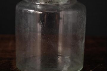 アンティーク雑貨　レトロ雑貨　アンティークボトル　小さな蓋付きガラス瓶5個セット(ガラスビン)(R-039458)