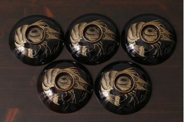 アンティーク雑貨　和製アンティーク　漆器　迫力ある海老の図柄が描かれた木製椀5客セット(和食器)(R-039463)