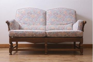 ヴィンテージ家具　美品　ERCOL(アーコール)　York Minster(ヨーク・ミンスター)　淡い色味の花柄ファブリックがお洒落な2人掛けソファ(アームソファ、ラブソファ、ビンテージ)(R-039470)