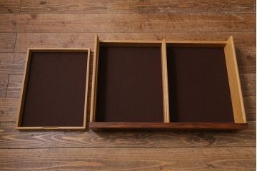 ヴィンテージ家具　デンマーク　北欧ビンテージ　希少品!ローズウッド材の美しい木肌が魅力的なサイドボード(収納棚)(R-039471)