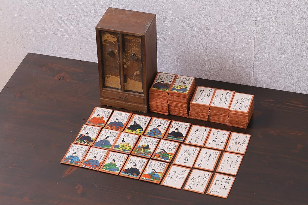 アンティーク！　全巻揃いの1970年代Childcraftです 昭和レトロな抱き人形 鳴き人形 赤ちゃん ピンクチェック 赤