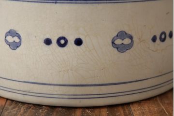 アンティーク雑貨　大正昭和初期　タイルのような図柄がすてきな瀬戸火鉢(鉢カバー)(R-039480)