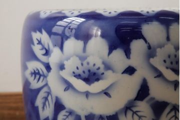 アンティーク雑貨　和製アンティーク　上品な牡丹の図が映える瀬戸火鉢(鉢カバー)(R-039483)