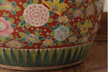 アンティーク雑貨　和製アンティーク　色絵　鮮やかな総花図の十錦手火鉢(瀬戸火鉢、鉢カバー)(R-039485)