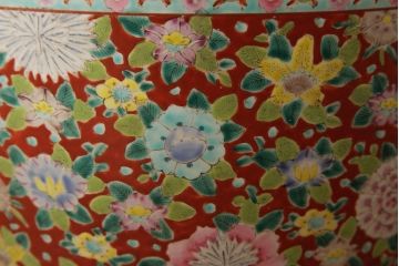 アンティーク雑貨　和製アンティーク　色絵　鮮やかな総花図の十錦手火鉢(瀬戸火鉢、鉢カバー)(R-039485)