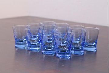 レトロ雑貨　昭和中期　落ち着いた青色の切子グラス12個セット(コップ)(R-039487)