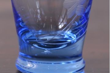 レトロ雑貨　昭和中期　落ち着いた青色の切子グラス12個セット(コップ)(R-039487)