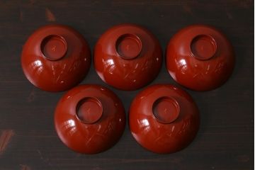 アンティーク雑貨　和製アンティーク　松・鶴図柄　縁起物の蒔絵が美しい木製椀5客セット(漆器、和食器)(R-039489)