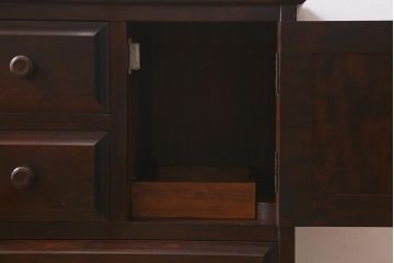 中古　リメイク家具　北海道民芸家具　上質な作りが魅力のサイドキャビネット(リビングボード、引き出し、チェスト、テレビ台)(R-039494)