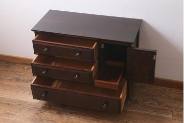 中古　リメイク家具　北海道民芸家具　上質な作りが魅力のサイドキャビネット(リビングボード、引き出し、チェスト、テレビ台)(R-039494)