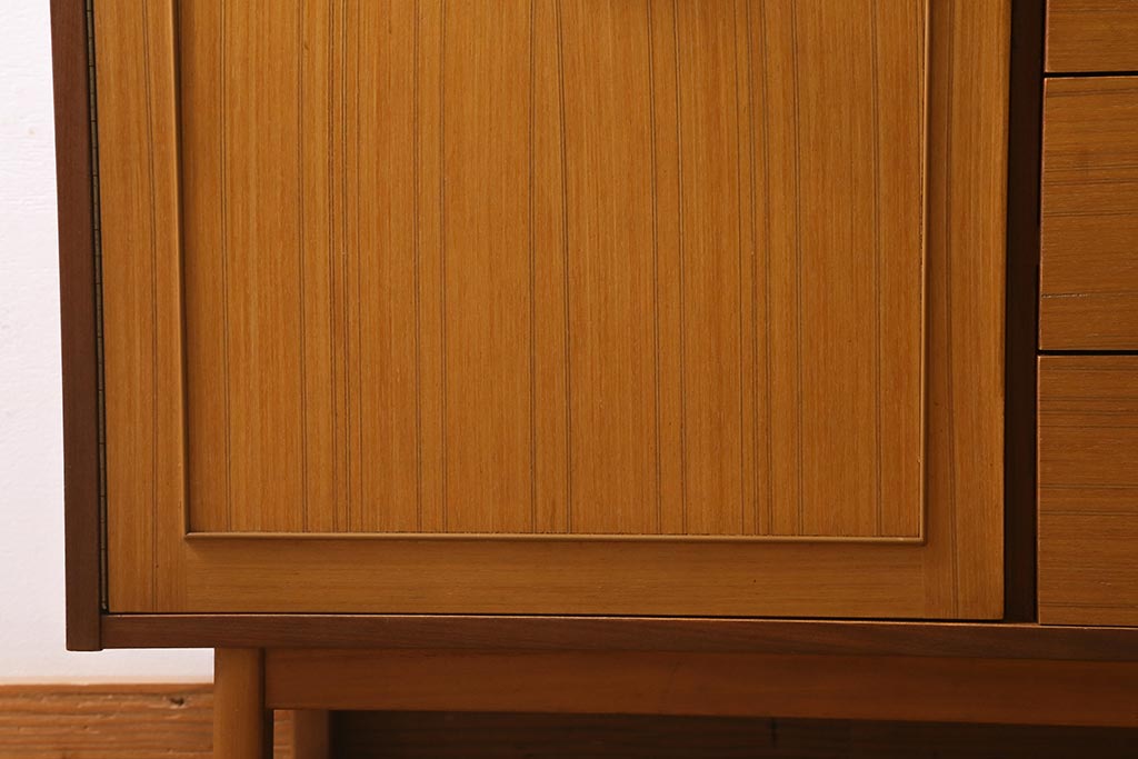 ヴィンテージ家具　STONEHILL　ミッドセンチュリーなルームディバイダー(飾り棚、キャビネット、ビンテージ)(R-039498)