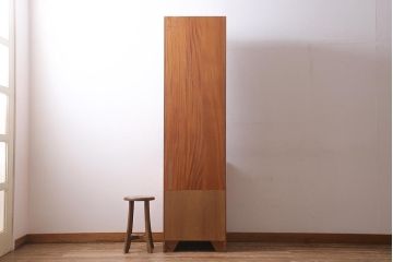 ヴィンテージ家具　イギリスビンテージ　nathan社(ネイサン)　チーク材製　ミッドセンチュリースタイルにおすすめなキャビネット(食器棚、収納棚、カップボード、飾り棚)(R-039499)