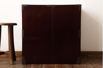 アンティーク家具　和製アンティーク　明治大正期　打ち出し金具　縁起物の金具が目を惹く庄内小箪笥(衣装箪笥、引き出し)(R-039501)