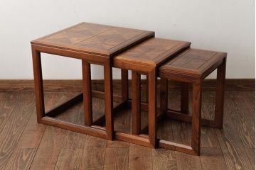 ヴィンテージ家具　イギリスビンテージ　G-PLAN(ジープラン)　オーク材　パーケット天板　北欧デザインのネストテーブル(サイドテーブル)(R-039502)