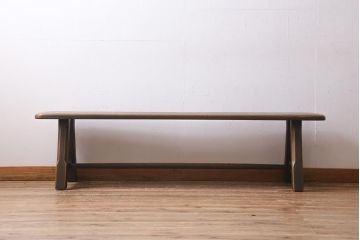 中古　飛騨産業　キツツキ　プロヴィンシャル　素朴な風合いが温かみのあるトリッスルベンチ(板座チェア、ダイニングベンチ、飾り台)(R-039505)