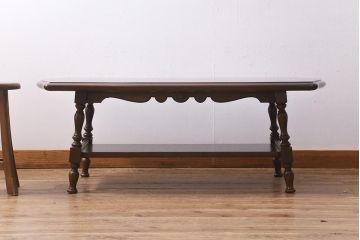 中古　飛騨産業　キツツキマーク　穂高シリーズ　クラシカルなデザインが素敵なセンターテーブル(ローテーブル、リビングテーブル)(R-039507)